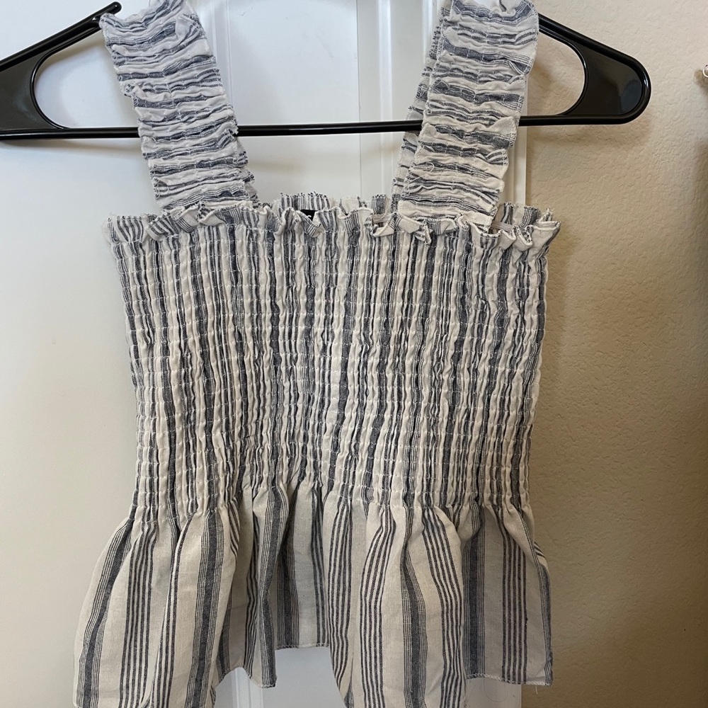 SHEIN NWOT cute top!!